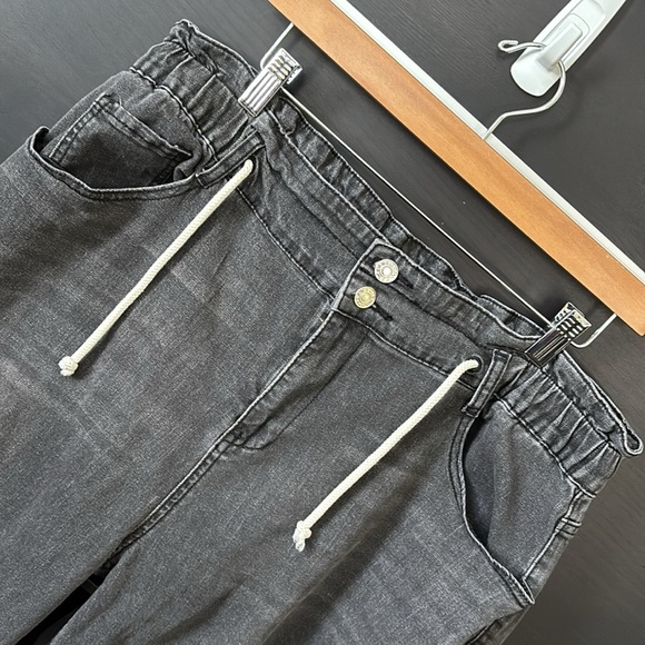 Women's Black High Rise Wide Leg Jeans - Picture 3 of 13